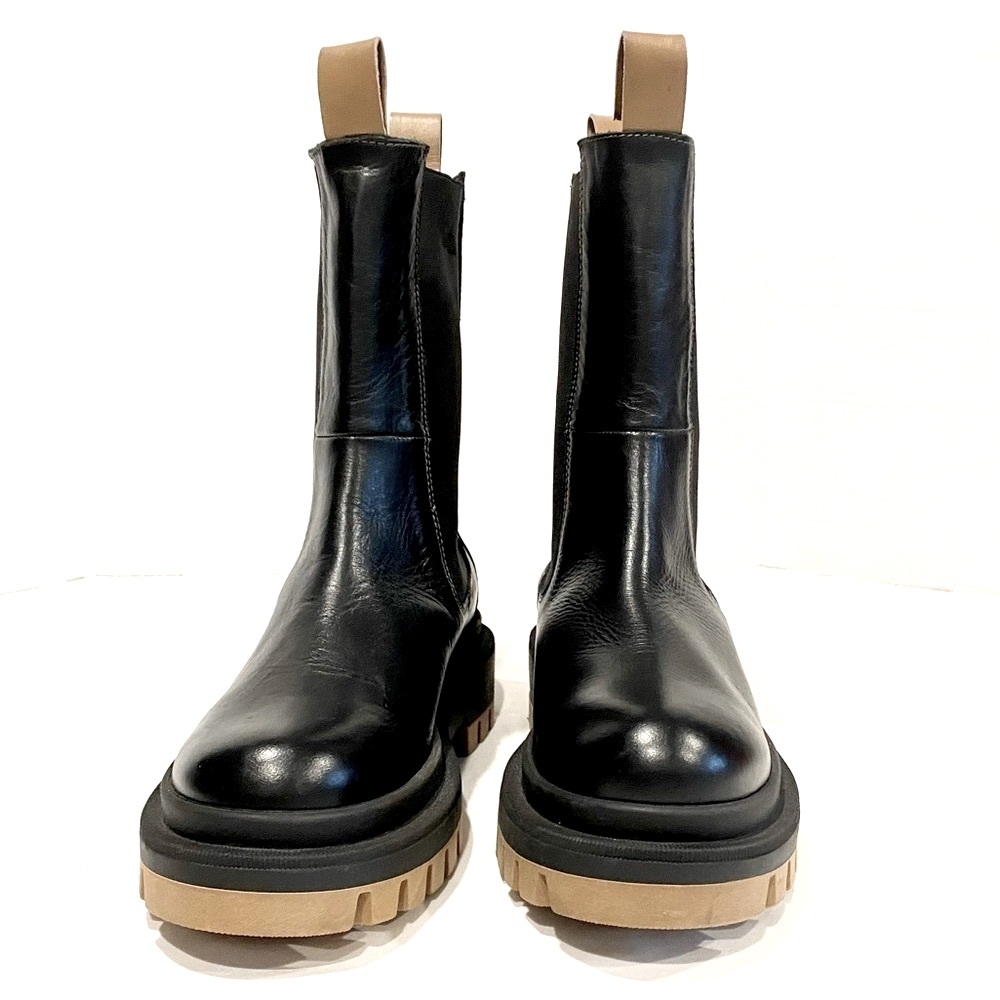 NWOT — Carvela Leather Ankle Boots with Pull Tabs Size 7 (38 eu) - Picture 3 of 11